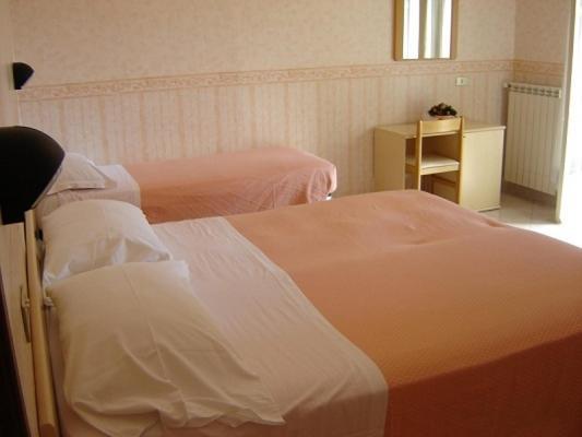 Hotel Sud America Fiuggi Ruang foto