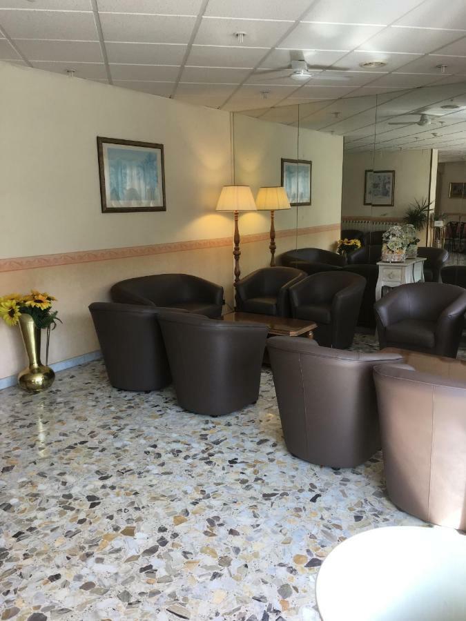 Hotel Sud America Fiuggi Bagian luar foto