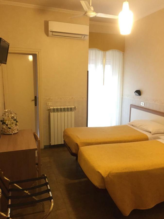 Hotel Sud America Fiuggi Bagian luar foto